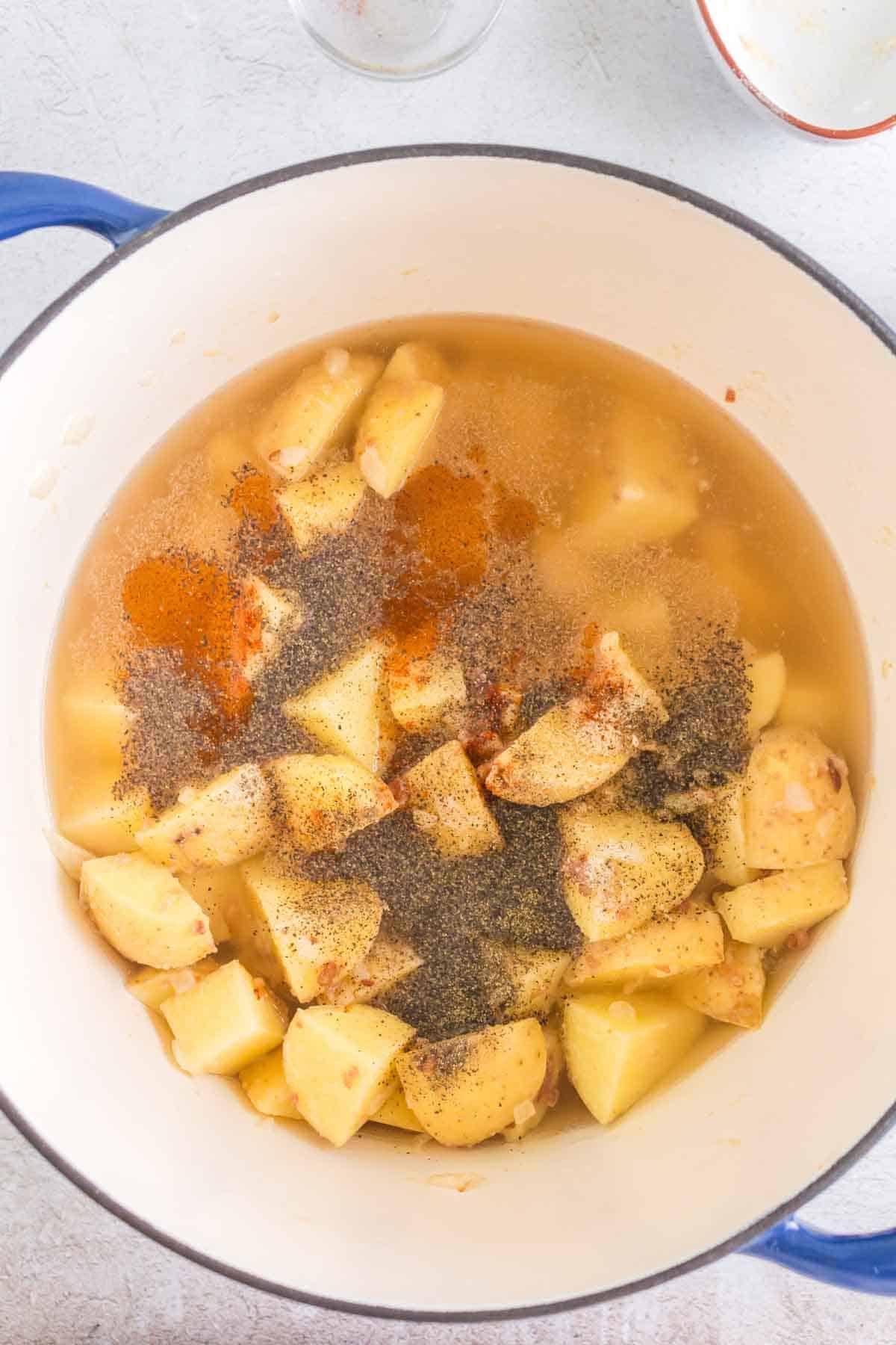 Κρεμόσουπα πατάτας 3 large pot of cream of potato soup ingredients before cooking down