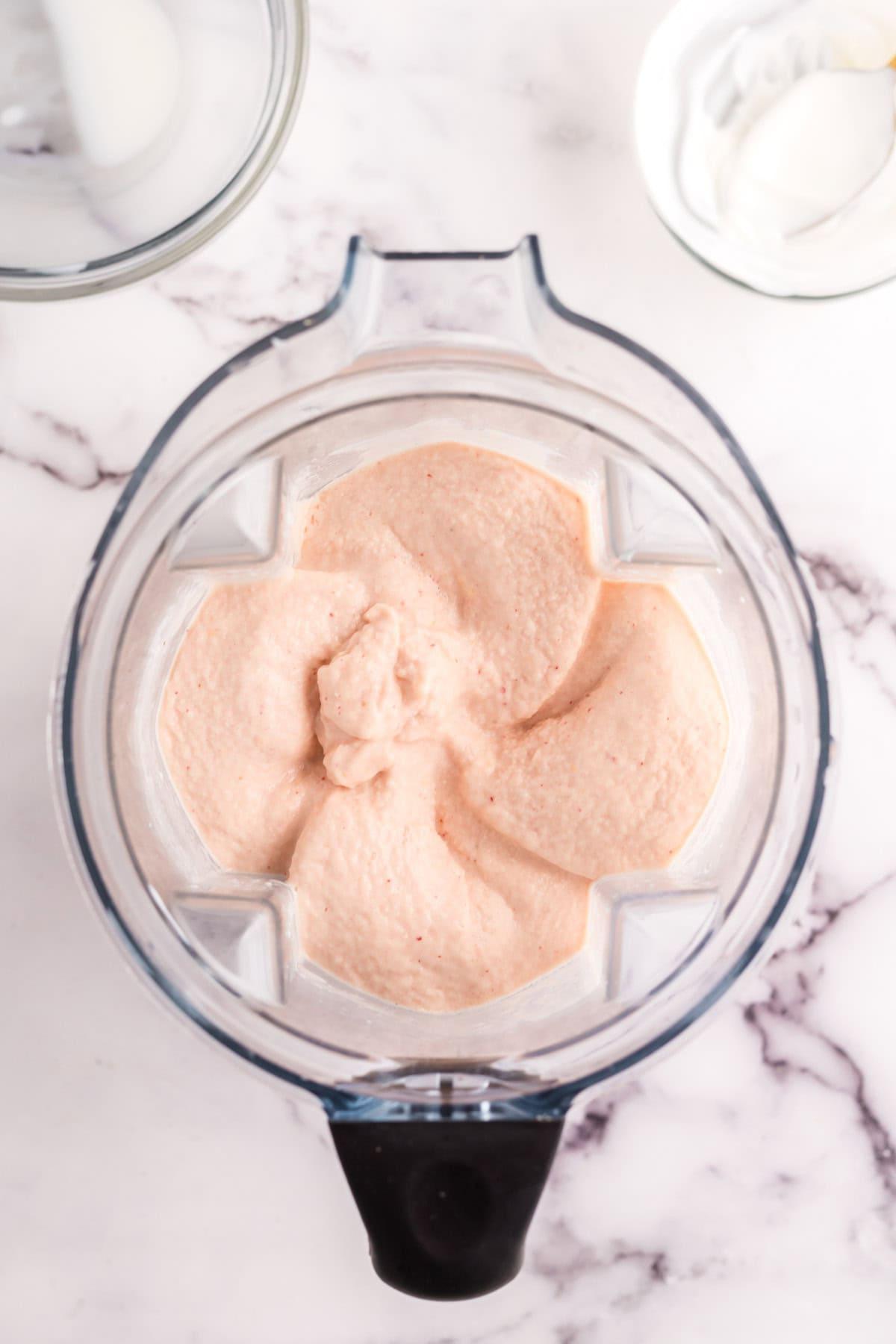 **Καλά, Καλύτερα και τα Καλύτερα Σμούθι** 6 Smoothie σε μπλέντερ.