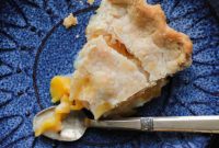 Golden Peach Pie Perfection