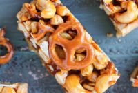 Salty-Sweet Cashew Caramel Pretzel Blondies
