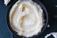 Irresistible Cream Cheese Frosting for Cookies