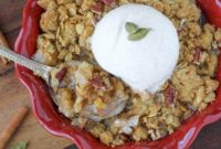 Cozy Cardamom Pear Crisp