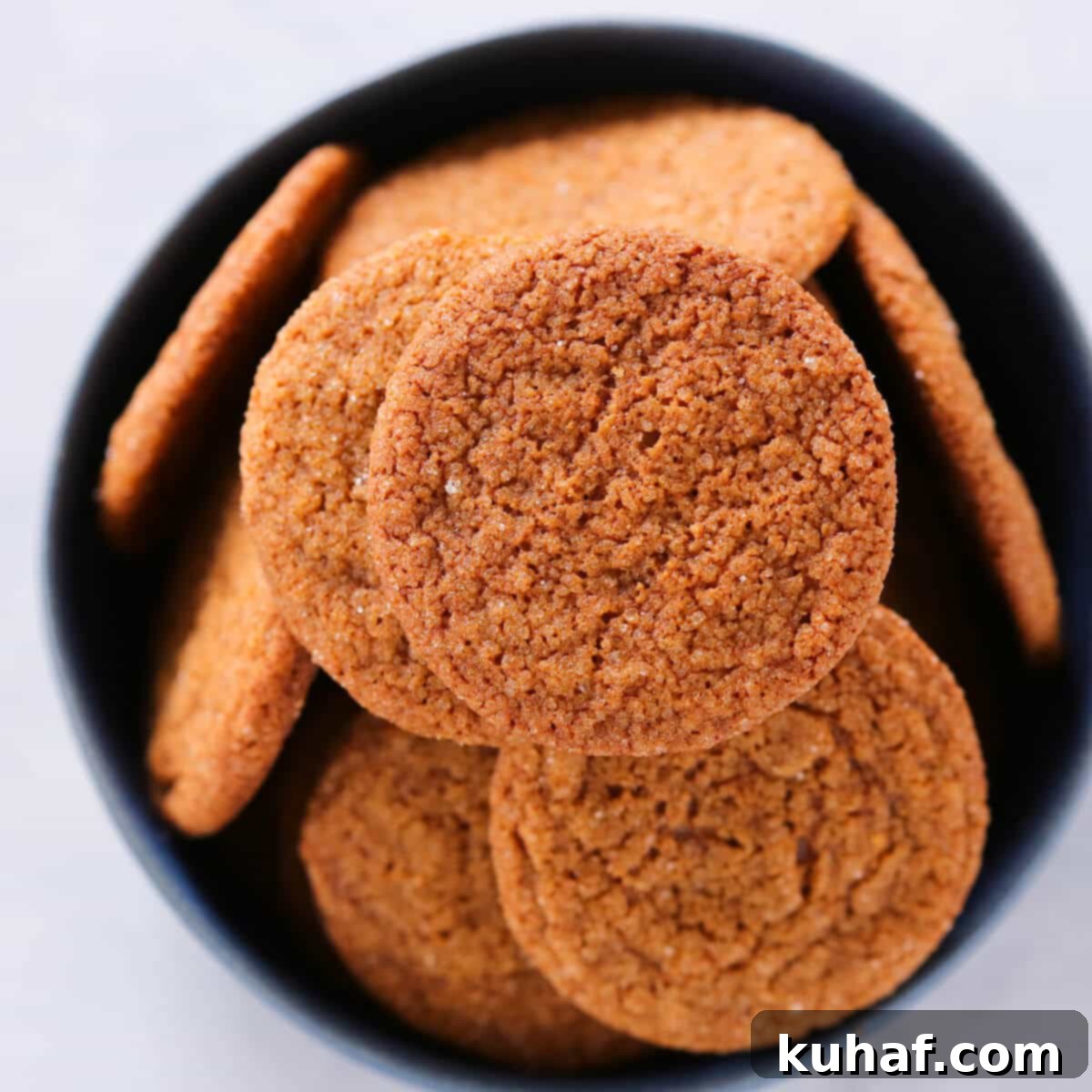 Old Fashioned Gingersnaps black bowl.