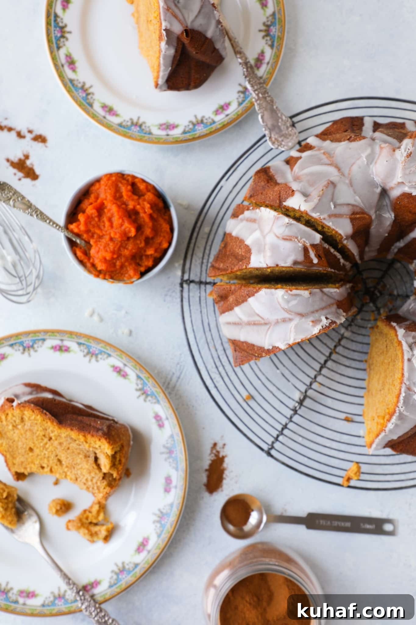 Pumpkin Spice Bundt Cake 2 Pumpkin Spice Bundt Cake Tablescape