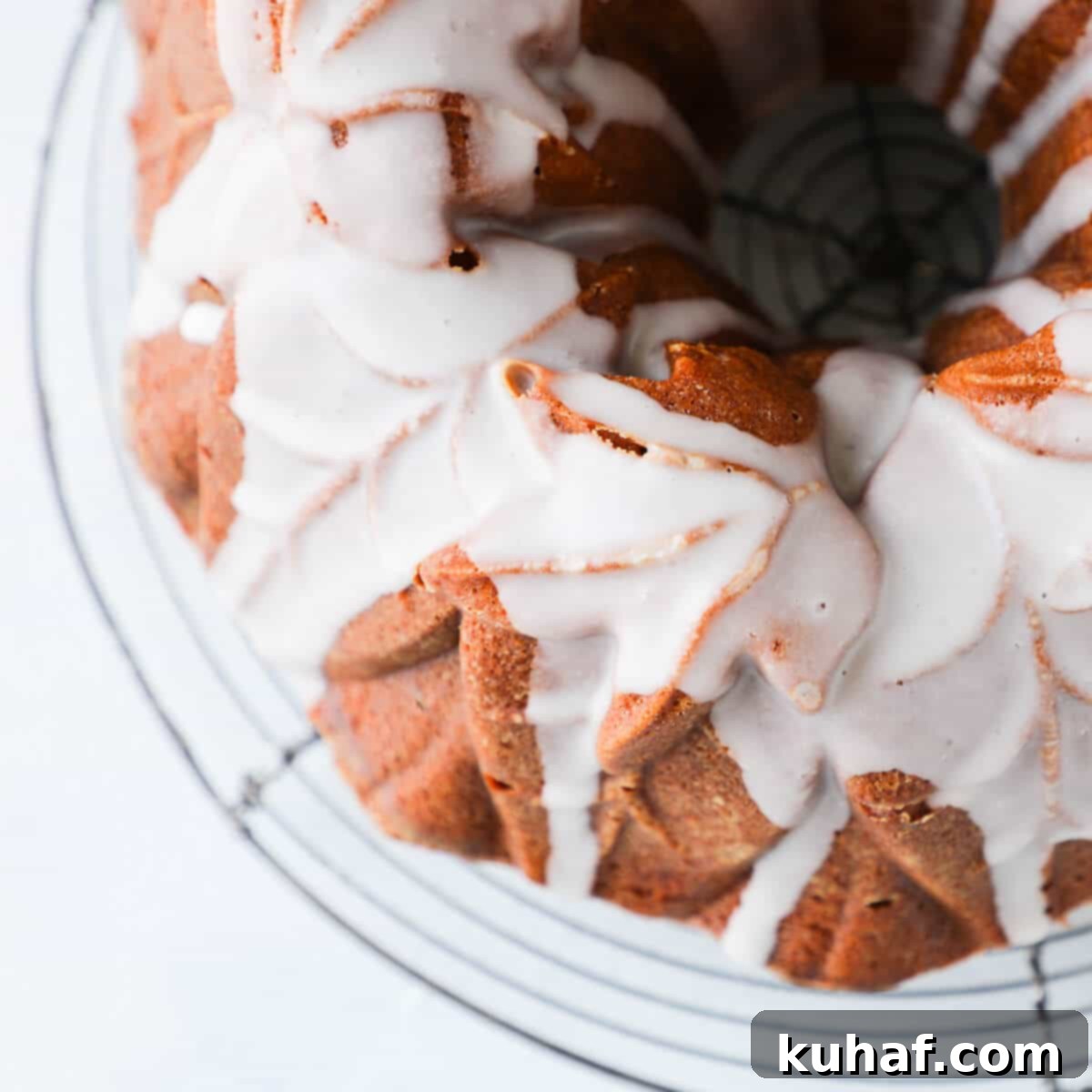 Pumpkin Spice Bundt Cake 4 Pumpkin Spice Bundt Cake Leaf Detail