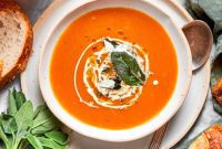 Vegan Pumpkin Delight: A Creamy and Hearty Soup